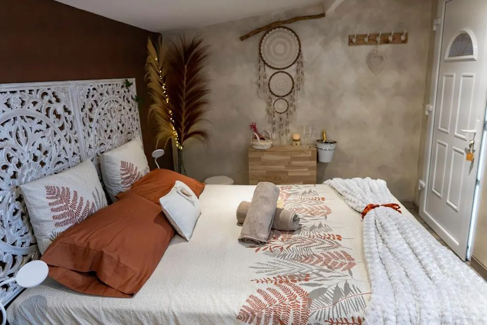 Une Cle Pour Deux - Chambre Romantique Avec Patio & Spa Privatifs Cuges-les-Pins