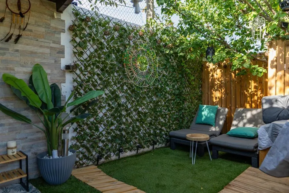 فندق مبيت وإفطار كوجيس ليه بينس Une Cle Pour Deux - Chambre Romantique Avec Patio & Spa Privatifs فرنسا