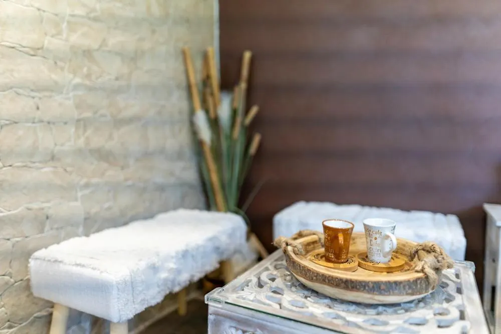 كوجيس ليه بينس Une Cle Pour Deux - Chambre Romantique Avec Patio & Spa Privatifs 0*, كوجيس ليه بينس فرنسا