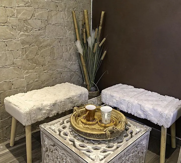كوجيس ليه بينس Une Cle Pour Deux - Chambre Romantique Avec Patio & Spa Privatifs كوجيس ليه بينس